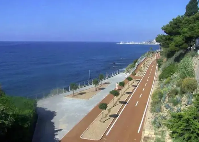 Con Giardino In Totale Relax Al Mare - #essenzedimaresanremo * Санремо