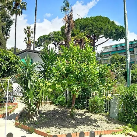 Con Giardino In Totale Relax Al Mare - #essenzedimaresanremo Διαμέρισμα Σαν Ρέμο